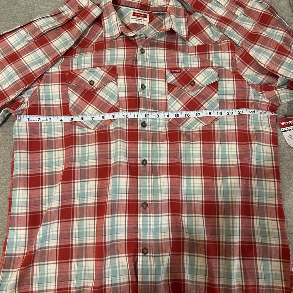 Wrangler Men's Red and Light Blue Plaid Shirt - Picture 7 of 9